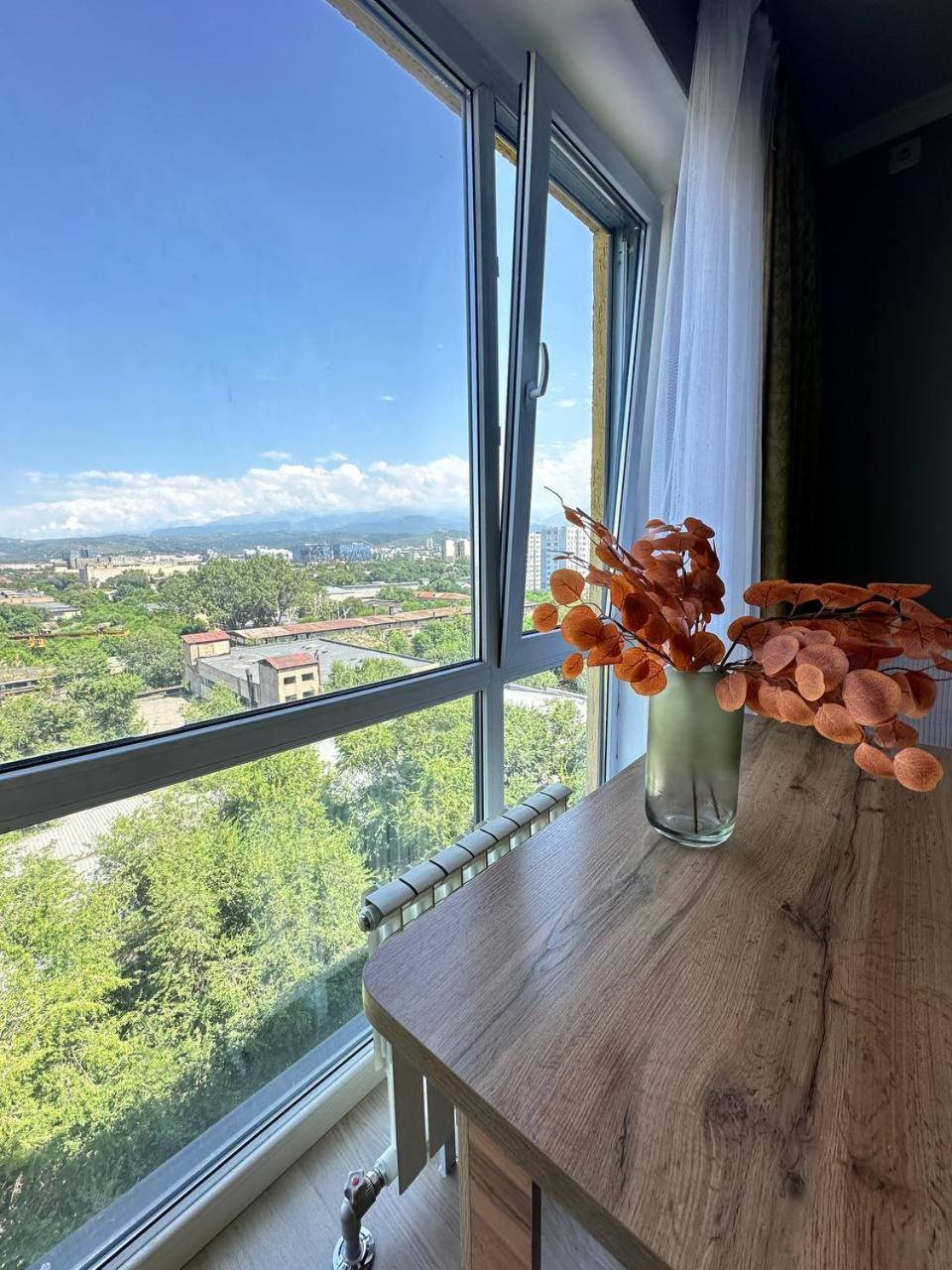 Medinahotelkz, # 63, Вид На Горы, 15 Мин Пешком До Арбата, Halal Almaty Exteriér fotografie